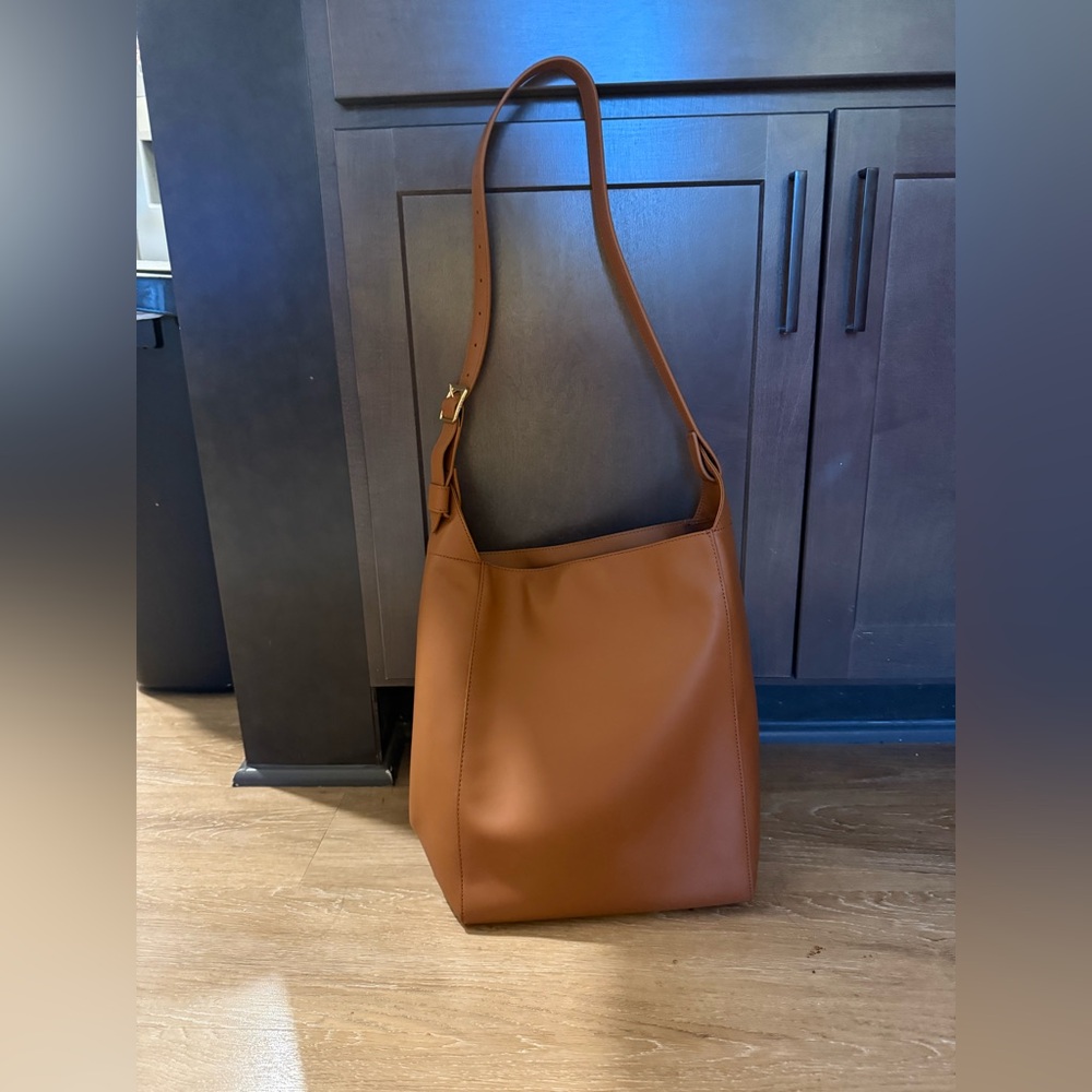 Nisolo Tan Leather Shoulder Bag with Minimalist Design